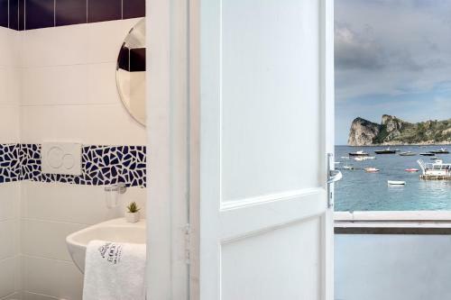 The Fisherman's Suite By Gocce