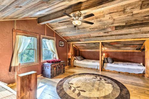 Private Chase County Cabin On Middle Creek!