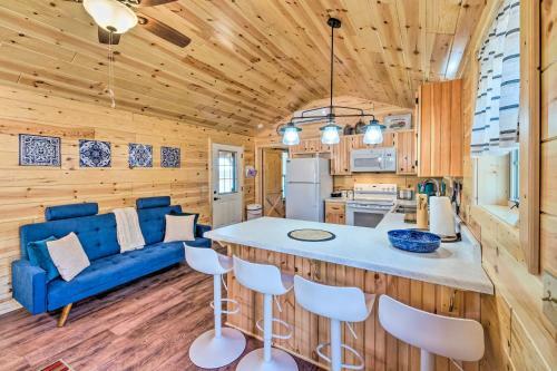 Lakefront Cabin Private Dock, Trails, Cave, Etc!