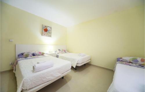 Four-bedroom Holiday Home In Lliria