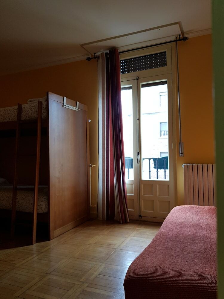 Hostel R�a 35