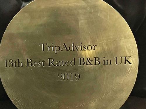 Hostal Clifton Villa Guest House