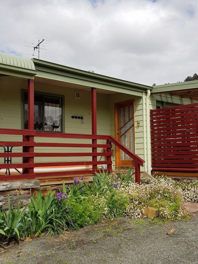 Cottage On Main