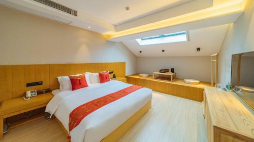 Hanyun Hot Spring Hotel