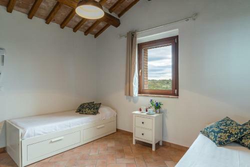 Villa Casale Montegiovi 6&4