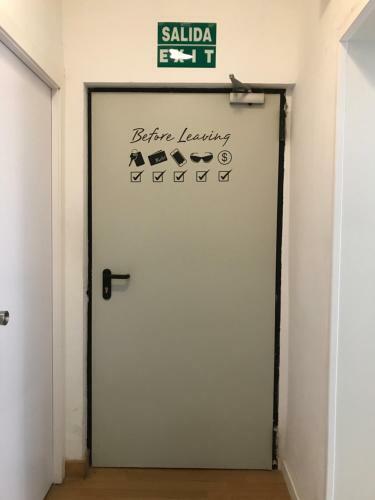 Hostal Ch Otello Rooms - Madrid