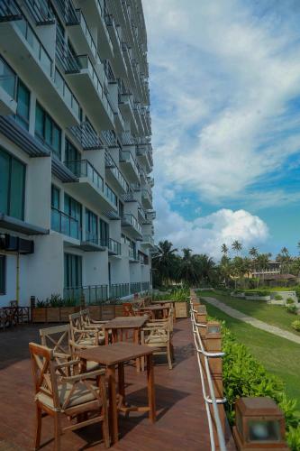 Oceanfront Galle Apartment L4-10