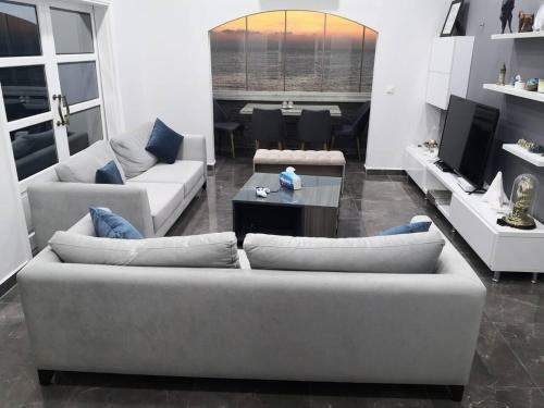 Lovely Big Apartment Directly Facing The Sea