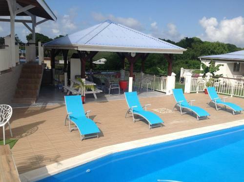 Hostal Bungalow D?�les Janky M
