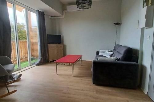 Apartamento Ducos : Petit Appartement Agr�able Et Central