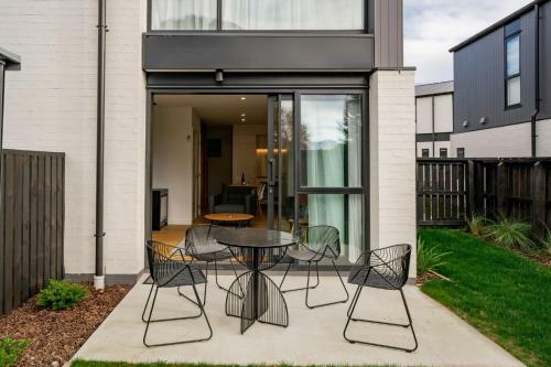 Wanaka Riverside - Albert Town Holiday Home