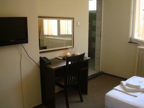 Hostal Guest House Lazur