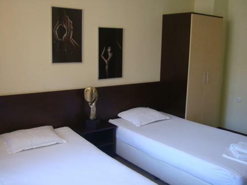 Hostal Guest House Lazur