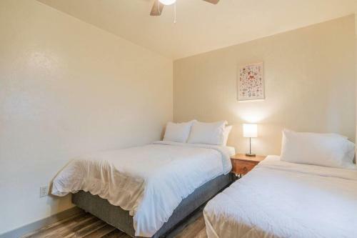 Hostal Centrally Located Coffee Bar And Comfort