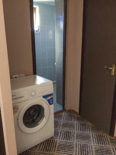 Hostal Tatev Emma B&B