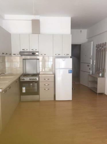 Apartamento Aprtmant For Rent At Saranda