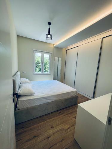 Apartment Luksoz Per Qera Ditore
