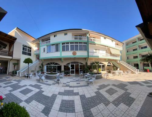 Hotel Kompleksi Jakaj