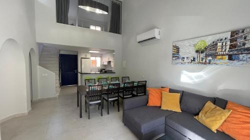 Villa Limnaria Gardens M03