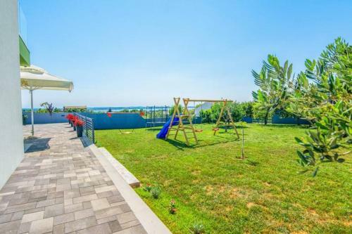 Villa Nin Holiday Home With Pool
