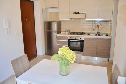 Apartamento Elegante Appartamento In Piazza [mare A 3 Minuti]