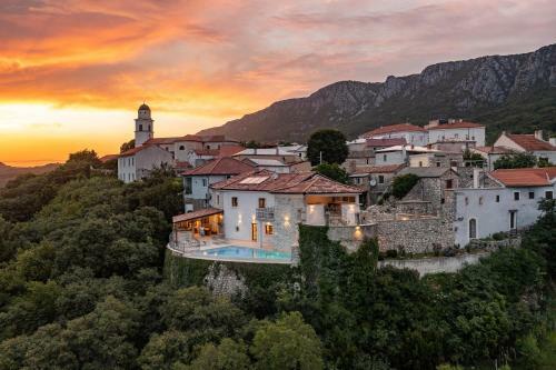 Villa Eve's Castle