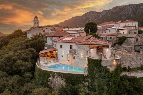 Villa Eve's Castle