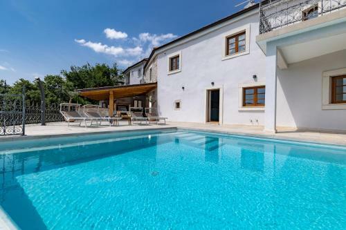 Villa Eve's Castle
