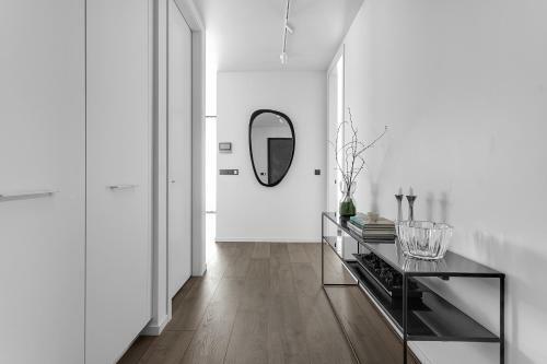 Sunny Central Reykjav�k Apartment - Harbour View