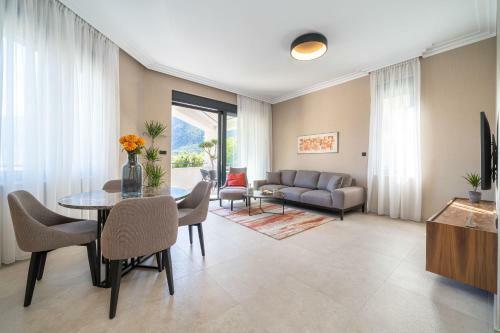 Aparthotel C Group Apartments