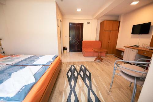 Bed & Breakfast Hotel Holiday-m