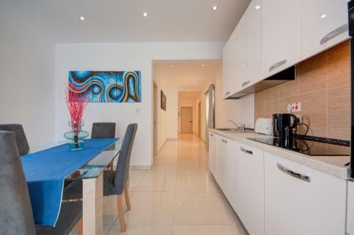 Apartamento Sliema Ferries 2-bedroom Apt With Views