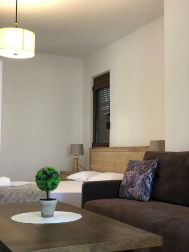 Azur Apartments