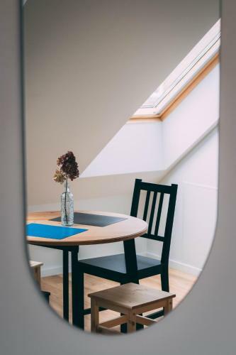 Top Street One Apartments, By Cohost