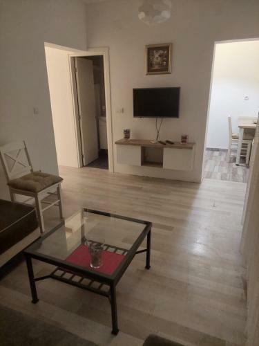 Apartman Ada