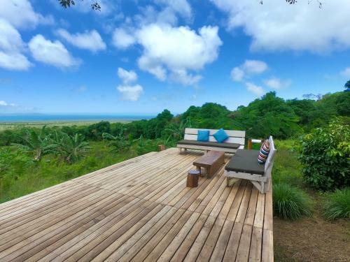 Villa Unique Wooden Cabin With Stunning Views