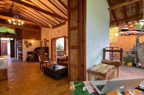 Casa-taller El Paraiso (Vacina A Casa El Paraiso)