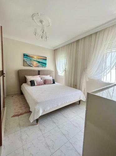 Ala�at? Renovated Villa With Large Pool