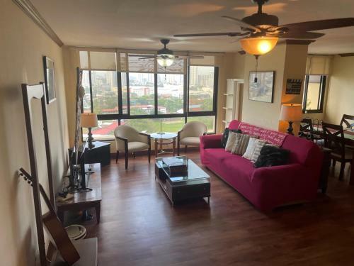 Apartamento Centrally Located Condo 2 Bedroom And Office Space