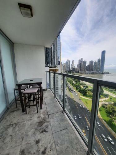 Vista Al Mar, Avenida Balboa