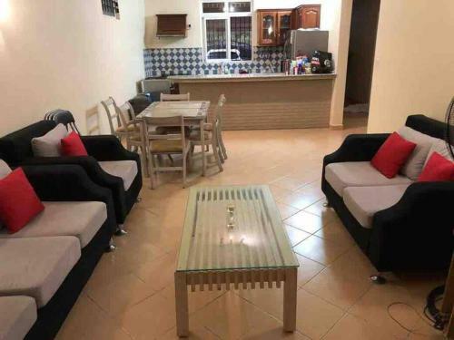 Private Villa With Pool 5 Mins Walk From The Beach