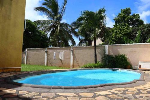 Private Villa With Pool 5 Mins Walk From The Beach