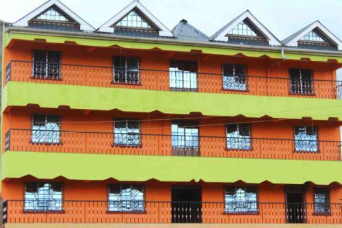 Hotel E-court House
