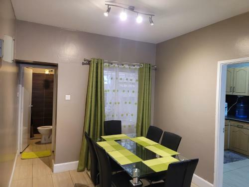 Juke's Serene Westlands Villa