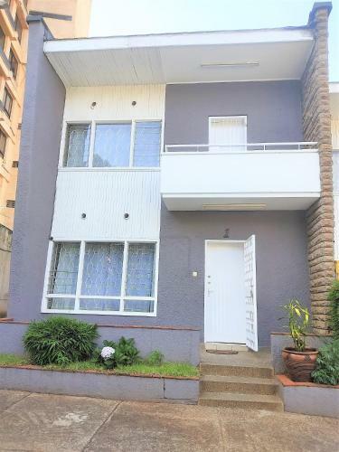 Juke's Serene Westlands Villa
