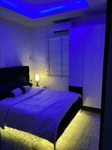 Lovely Serviced 1 Bedroom Apartment