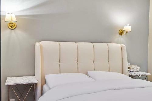 648 Hotel And Residence