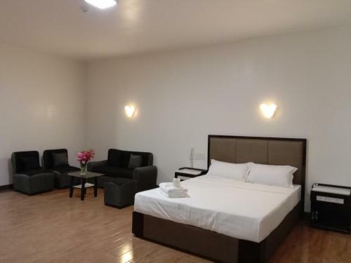 Meaco Royal Hotel- Lucena