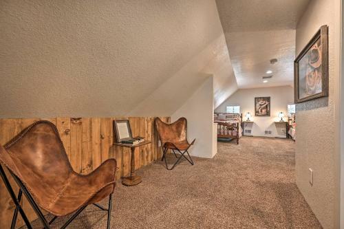 Pet-friendly Pine Cabin With Deck And Game Room!