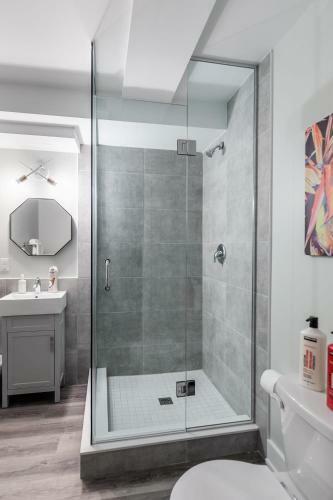 Brand New - 1br Modern Apartment - Prime Location